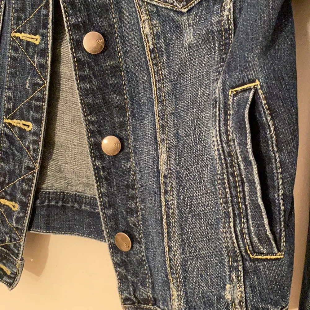 Forever 21 | 2.1 denim jacket size small